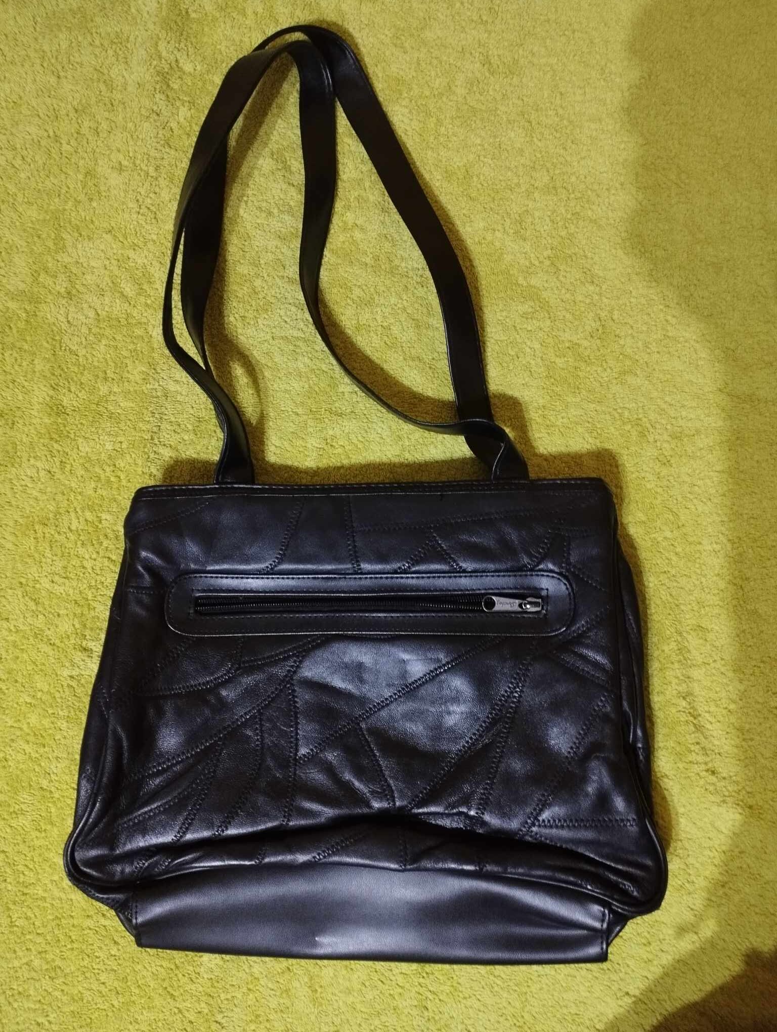 Valódi bőr női válltáska, fekete